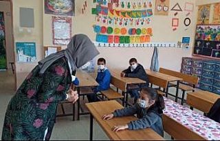 Okullar açıldı, o artık zil sesini duyabiliyor