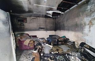 Önceden annesiyle yaşadığı evi benzin dökerek...
