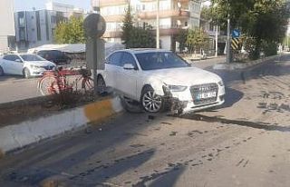 Otomobil ile bisiklet çarpıştı: 1 yaralı