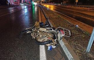 Otomobil ile motosiklet çarpıştı: 1 yaralı