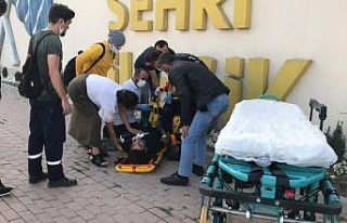 Otomobil ile motosiklet çarpıştı; 2 yaralı