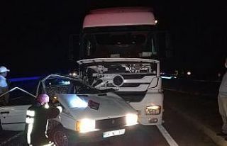 Otomobil ve tır çarpıştı: 1 ölü