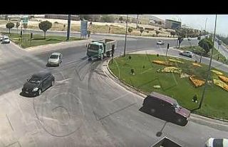 Otomobilin metrelerce kaydığı anlar kamerada