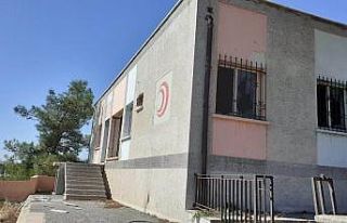 Oyun oynamak için girdikleri eski binadan çıkamadılar