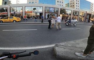 (Özel) İstanbul’un göbeğinde yumruklu trafik...
