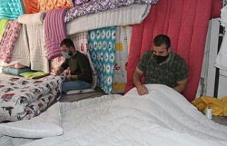 Pandemi sürecinde el yapımı yün yorganlara olan...