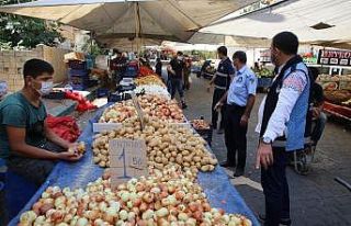 Pazar yerlerinde korona denetimi