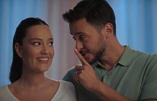 Pelin Akil-Anıl Altan çifti ikiz bebekleriyle yeni...