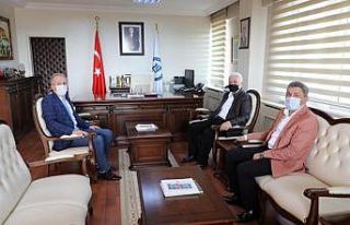 Prof. Dr. Hatipoğlu, Rektör Uzun’u ziyaret etti