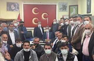Prof. Dr. Kamil Aydın ilçe ziyaretlerinde çiftçilerle...