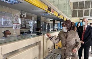 PTT’de 180’inci müşteriye ödül verildi