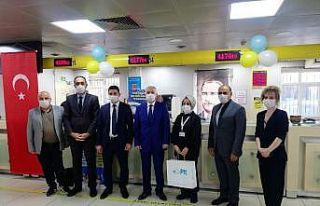 PTT’den 180. müşteriye ödül