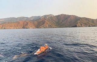 Rekortmen yüzücünün 29 kilometrelik “Cumhuriyet...
