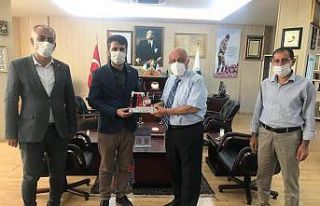 Rektör Durmuş, Yedihilal Derneği Başkanı ile...