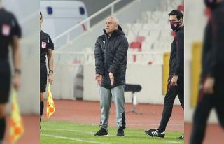 Rıza Çalımbay sarı kart gördü