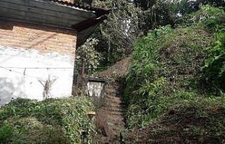Rize’de şiddetli yağış hasar yol açtı