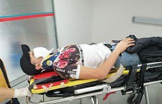 Rot arızası yapan otomobil yoldan çıktı: 2 yaralı