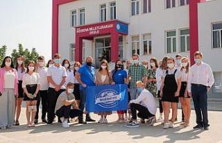 Rus Coğrafya Topluluğu Gençlik Kulübü temsilcileri...