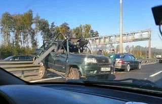 Rusya’da otoyol ortasında aracı bozulan sürücü...