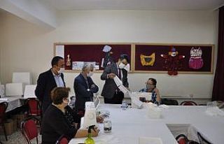 Safranbolu ilçesinde maske üretimi sürüyor