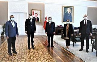 Sağlık Bakanı Koca’ya bilgi verdiler