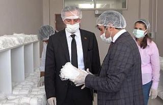 Sağlık Bakanlığı için 100 milyon maske üretildi.