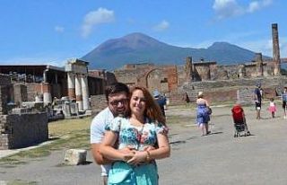 Sağlık çalışanları için siperlik üreten okul...