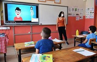 Sağlıkçılardan öğretmen ve öğrencilere korona...