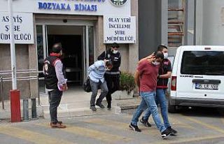Sahte içki ölümlerinin şüphelisi 20 kişi adliyeye...