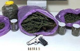 Sakarya’da 3 kilo 406 gram esrar ele geçirildi