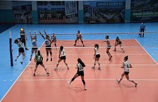 Salihli Belediyespor filede seri galibiyet peşinde