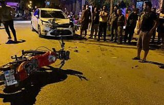 Samandağ’da otomobil ile motosiklet çarpıştı:...