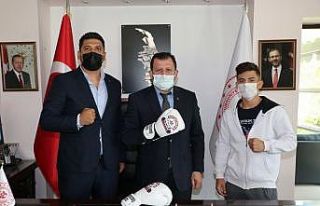 Şampiyon sporculardan Kabakcı’ya ziyaret