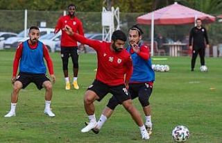 Samsunspor yaz transfer sezonunu 9 transfer ile tamamladı