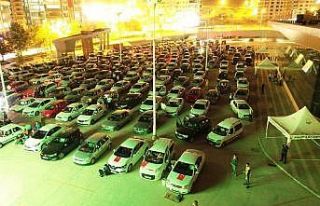 Şanlıurfa’da arabada ’derbi’ keyfi