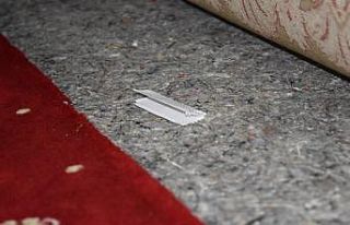 Şarj ettiği telefonu için camiye bıraktığı...