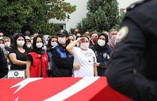 Şehit olan eşinin tabutuna sarılarak söyledikleri...