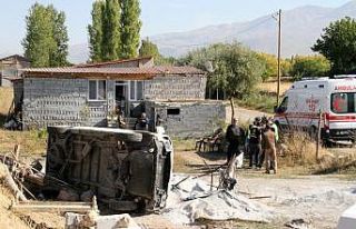 Şelaleden dönen 9 kişilik ailenin içerisinde bulunduğu...
