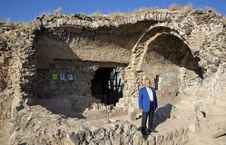 Selçuklu Dönemi anıt eserlerinden 800 yıllık...