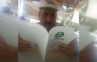 Sera atıklarını temizlerken traktörün altında...