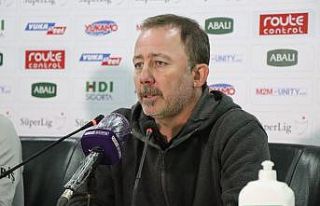 Sergen Yalçın: “Beşiktaş tarihinin en zor antrenörlük...