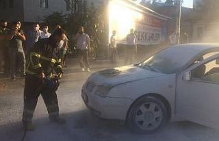 Seyir halindeki otomobil yandı