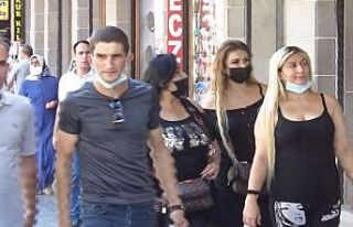 Sigara içilen ortamda korona virüs daha hızlı...