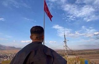 Sıra dışı kuaförden ay yıldızlı saç tıraşı