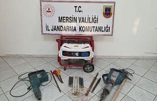 Sit alanında kaçak kazı yapan 2 kişi suçüstü...