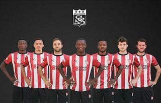 Sivasspor 7 transfer yaptı, 10 gönderdi