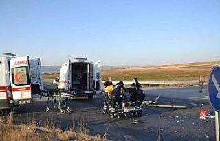 Sivas’ta otomobiller çarpıştı: 6 yaralı