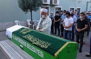 Şizofren hasta tarafından bıçaklanarak öldürülen...