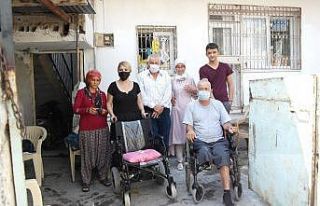 Sosyal medyada feryadı duydular, akülü araç alıp...