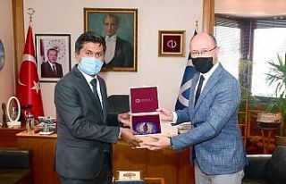 Sri Lanka Büyükelçisi Mohamed Rizvi Hassen, Rektör...